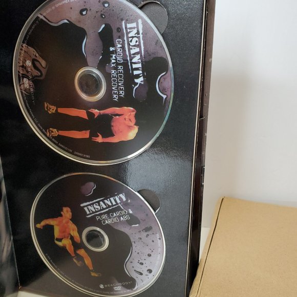 Beachbody Insanity Workout Training DVD Program Complete - Picture 6 of 10